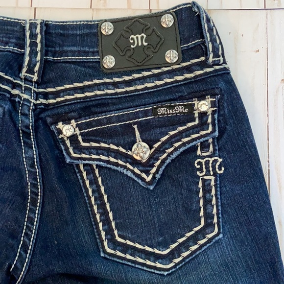 MISS ME| Signature Skinny - Picture 12 of 15